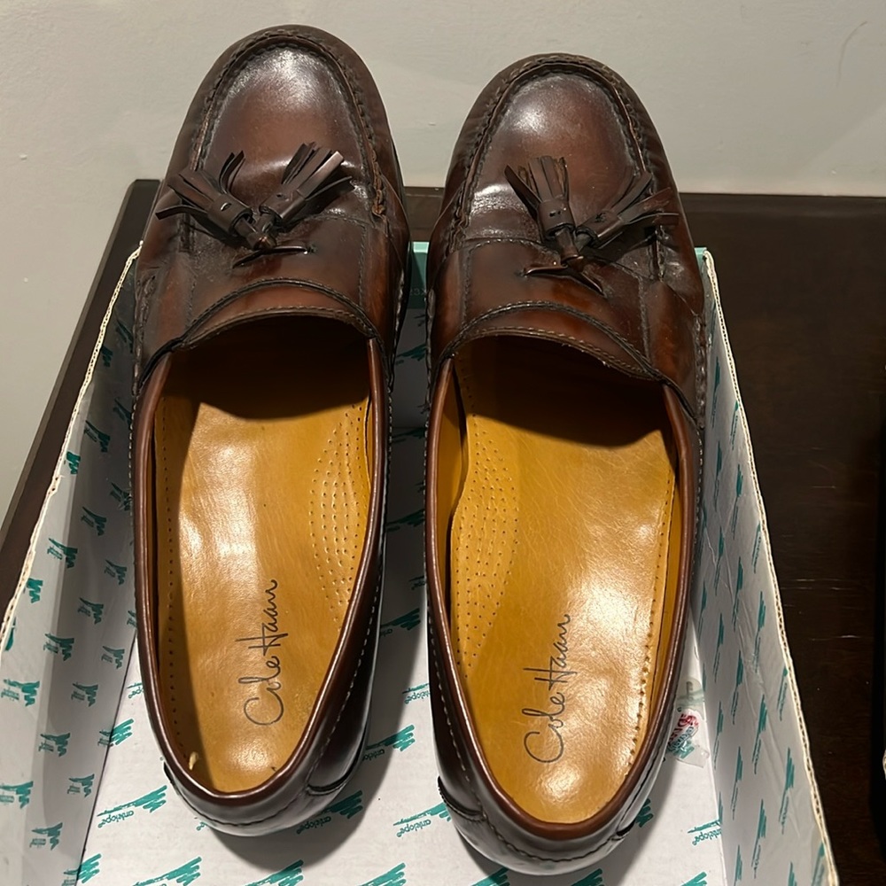 Great looking tassel loafers